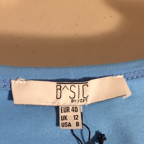 Basic By Yest Yemi Light Blue V-Neck T-Shirt Size 8 - Picture 7 of 10